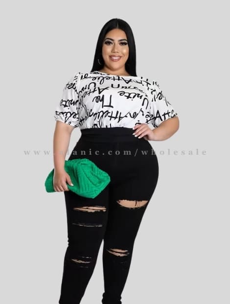 white text printed plus size top & ripped jeans supplier